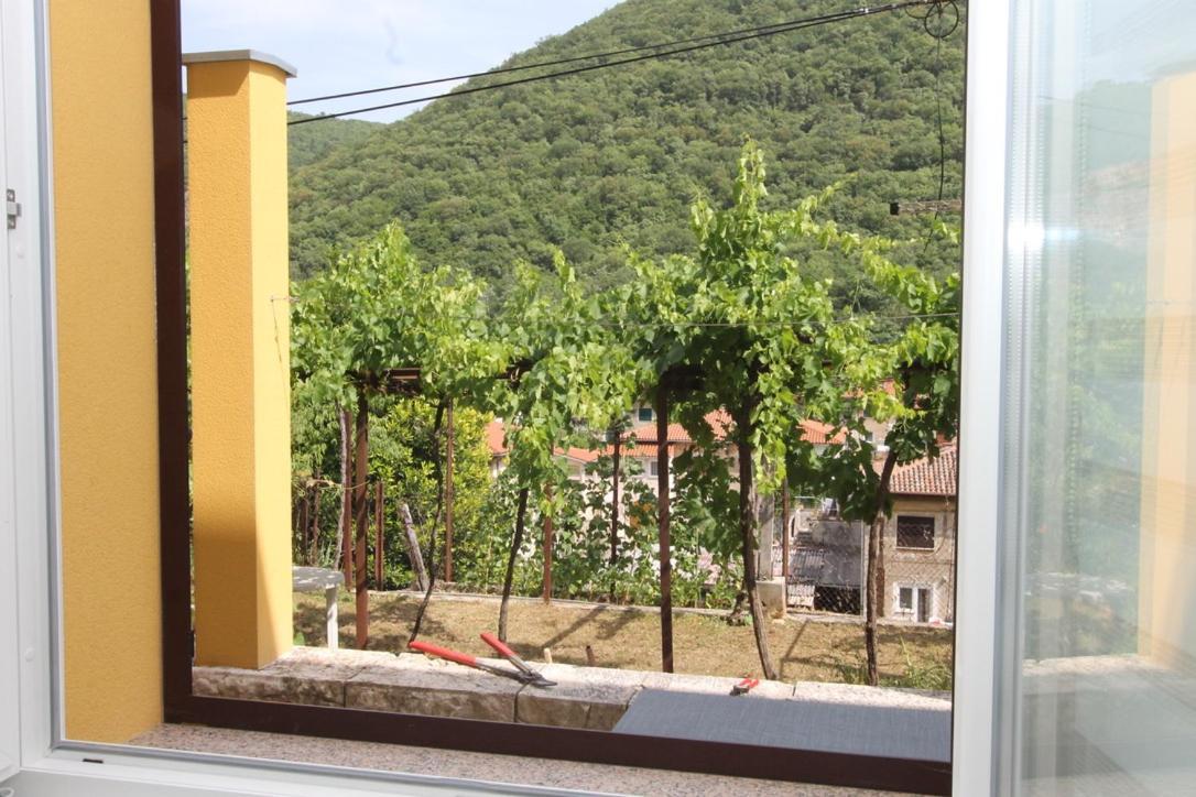 L Apartment Raša المظهر الخارجي الصورة